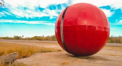 Esfera misteriosa vigila la carretera en Llera, Tamaulipas, ¿qué significado tiene?