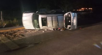 Menor, dos mujeres y hombre acaban en el hospital tras impresionante volcadura en la Nuevo Progreso