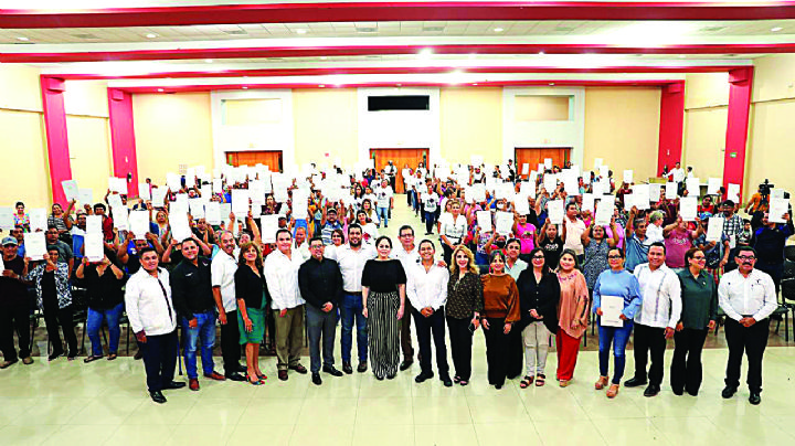 Otorgan escrituras a 237 ciudadanos en Nuevo Laredo