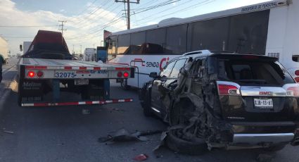 Chocan tres vehículos  en la nueva lateral del entronque de Carretera Nacional y Aeropuerto