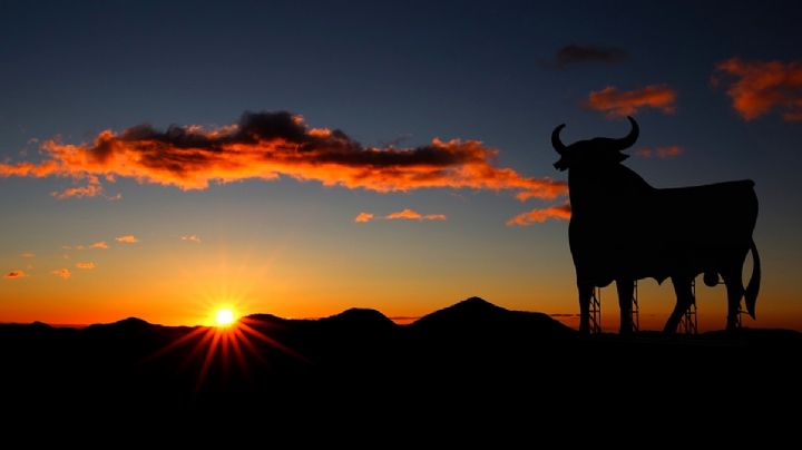 Los toros de las carreteras de México: ¿cuál era el significado de esta icónica silueta?
