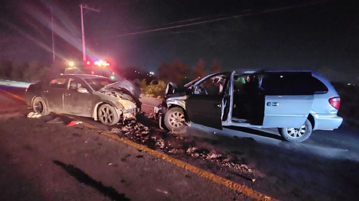 Bebita y cuatro adultos acaban en el hospital tras brutal choque de frente; culpable iba ebrio