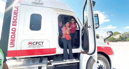 En Nuevo Laredo más mujeres quieren ser operadores de tráiler