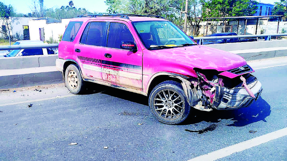 La Honda chocó contra la Silverado