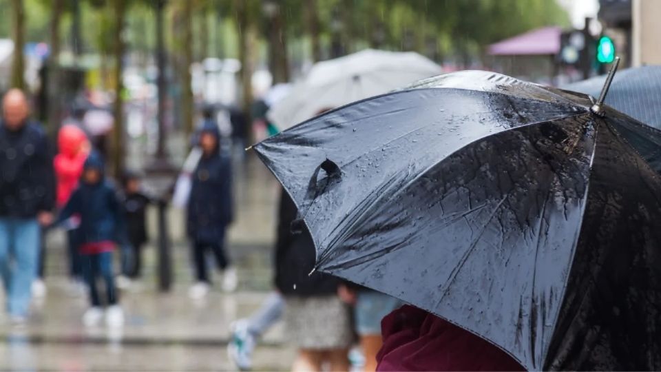 Las gotas de lluvia pueden llegar a congelarse al hacer contacto con diferentes superficies.