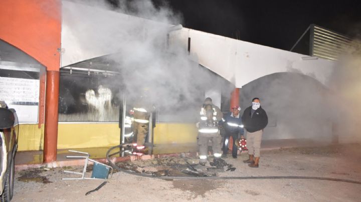 Sofocan el fuego y sale herido bombero en incendio de Calle Monterrey