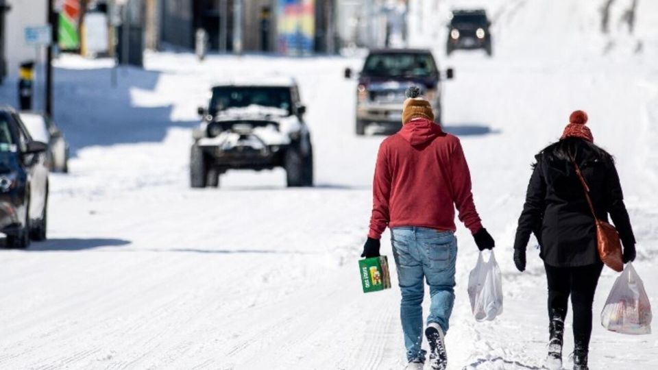 Varias ciudades de Texas siguen en alerta por el Frente Frío polar.