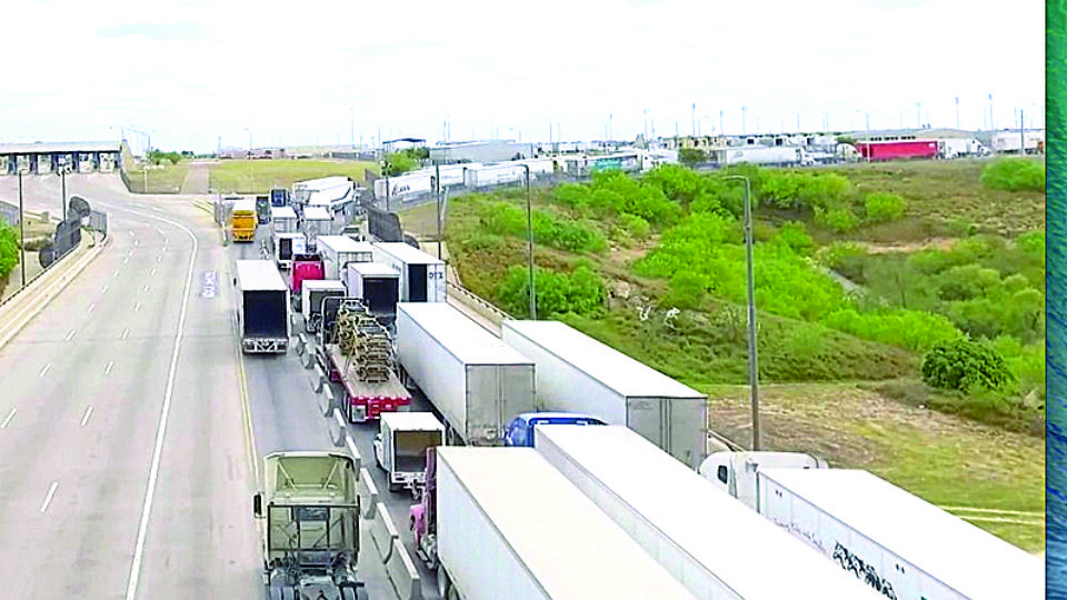 Nuevo Laredo lidera los 21 puertos fronterizos de México con Estados Unidos, acaparando hasta el 15 por ciento de la recaudación aduanera nacional