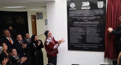 Devela gobernador placa conmemorativa del Bicentenario del Congreso de Tamaulipas