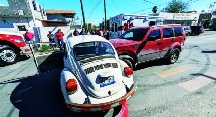 Conductor ebrio lesiona a mujer en choque en la colonia Mirador