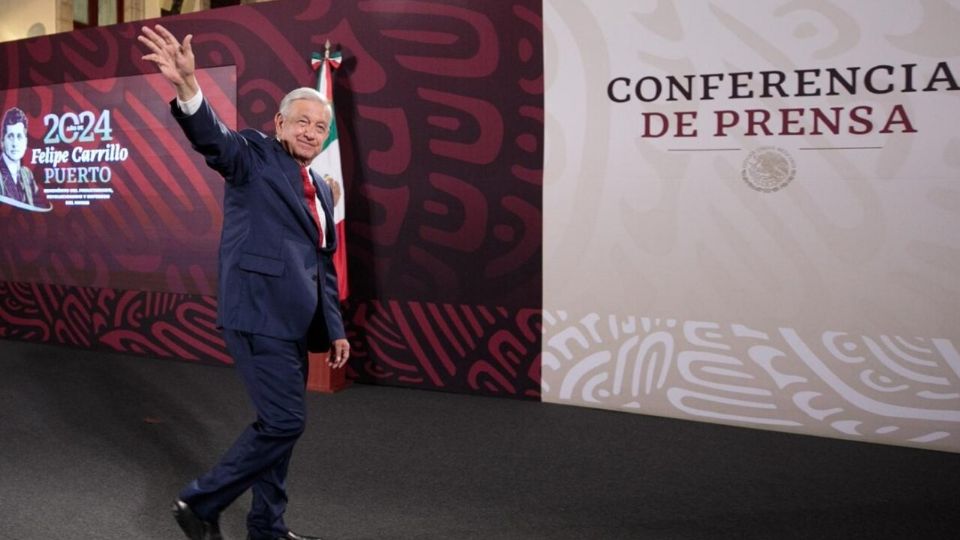 AMLO se despide de México.