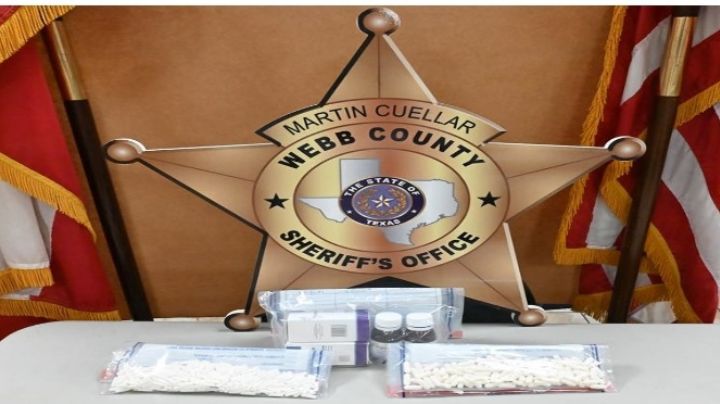 Detienen a texano con más de 500 pastillas controladas en la carretera interestatal 35