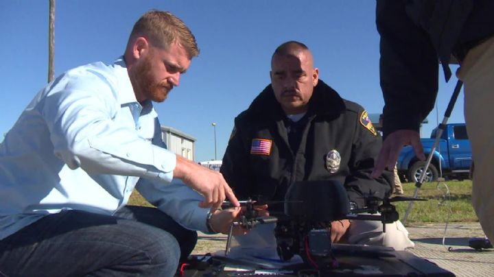 Policía de Laredo busca a operador de drones para darle trabajo
