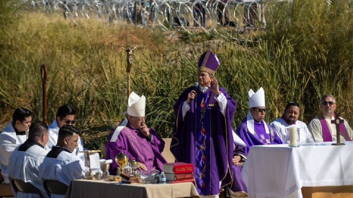 Ofrecen misa binacional en medio del Río Bravo; recuerdan a migrantes fallecidos