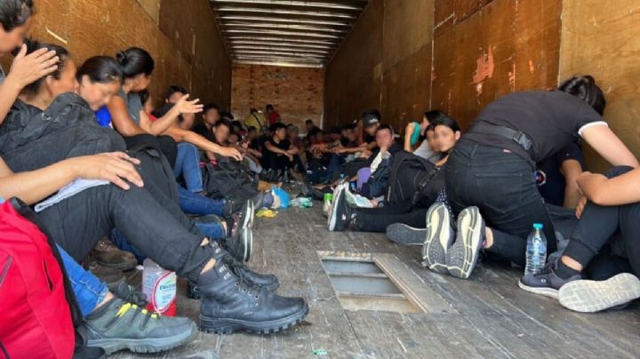 Rescatan a más de 250 migrantes: viajaban a bordo de un tractocamión
