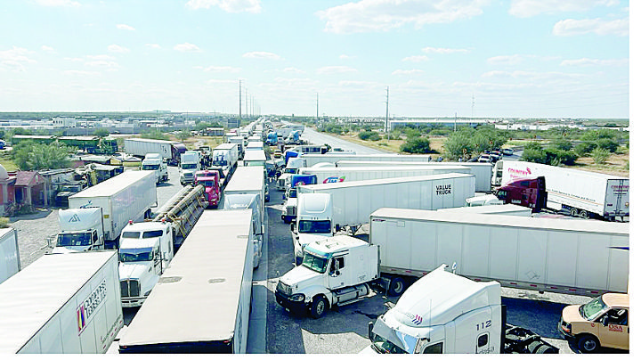 Bloqueo en el Puente III trastocó comercio; filas en importación y exportación se hicieron kilométricas