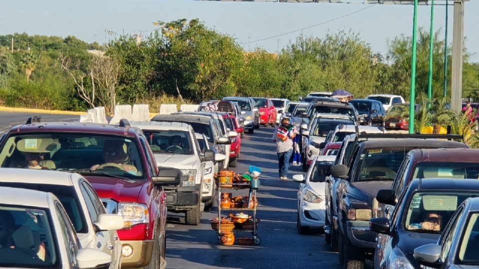 Filas para cruzar a Texas