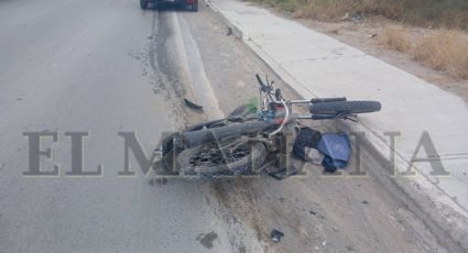 Nuevo Laredo: joven motociclista se estrella contra el pavimento tras ser impactado por vehículo