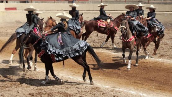 Charreada en Laredo: Evento familiar de LULAC Concilio 12 para recaudar fondos para becas estudiantiles