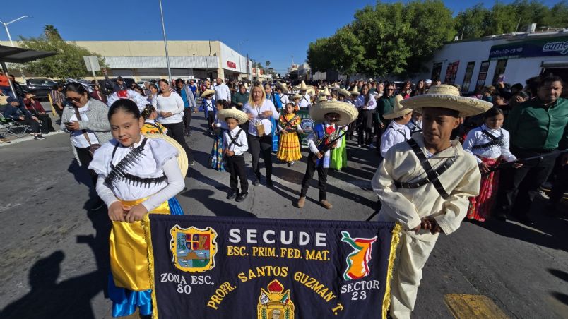 El Desfile en Nuevo Laredo fue muy emotivo.