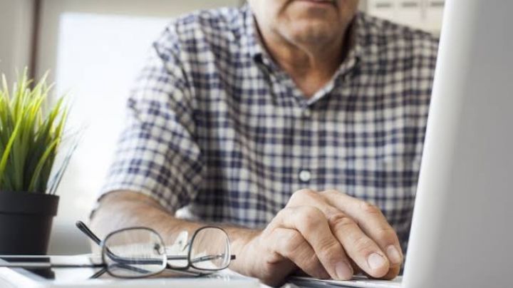 Trabajo para adultos mayores de 55 años o con discapacidad; ¡solo necesitas saber leer y escribir!