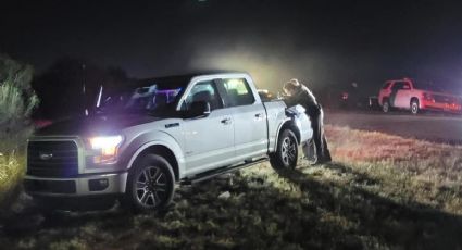 Guardabosques de Texas aseguran a 7 indocumentados en Laredo; iban en una camioneta robada