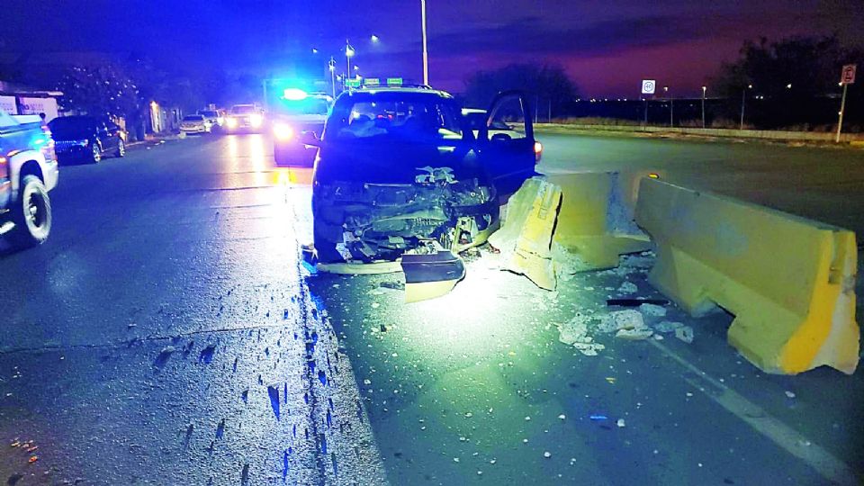 La camioneta del abuelito quedó completamente destrozada