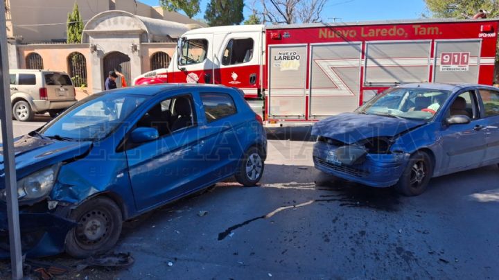Mujer provoca accidente vial en calles de la Colonia Juárez; ignoró la señal de alto