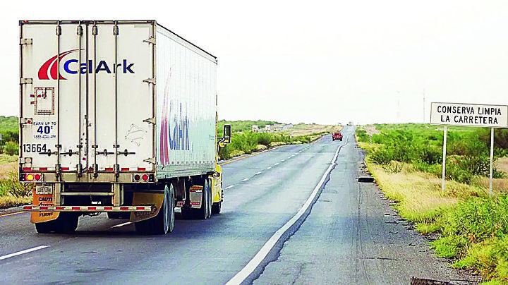 Exigen ampliar la carretera libre Nuevo Laredo-Monterrey