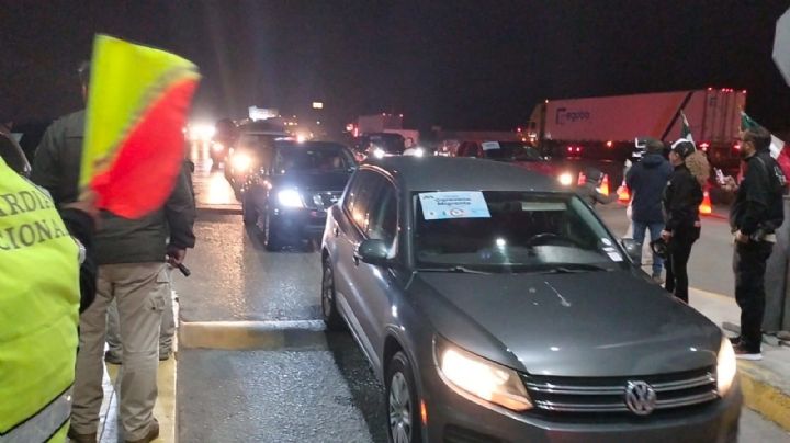 Cruza megacaravana de más de 5 mil paisanos por Nuevo Laredo