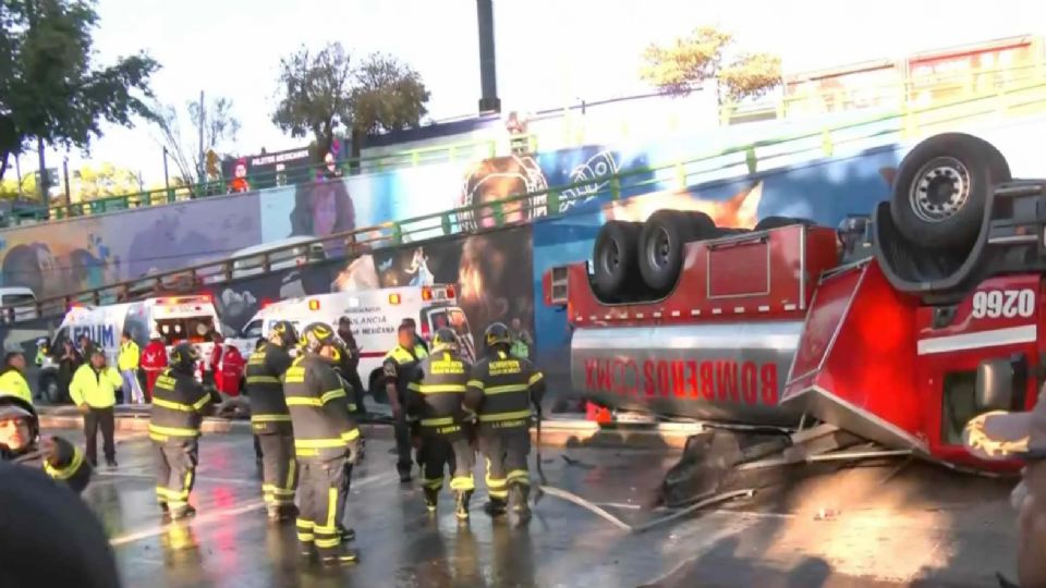 El incidente ocurrió cuando los 'tragafuego' se dirigían a apagar un incendio en las cercanías