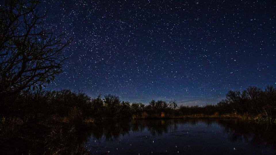 Las noches en los desiertos son mágicas, con cielos muy estrellados.