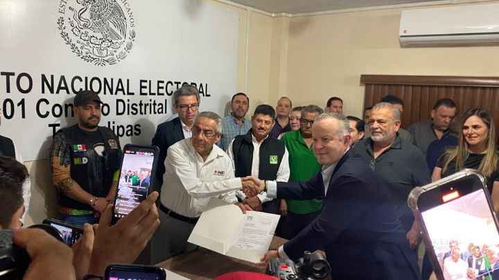 Se registra Carlos Canturosas para diputación federal