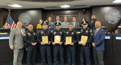 Reconocen a policías de Laredo por atender rápido amenaza en preparatoria Alexander