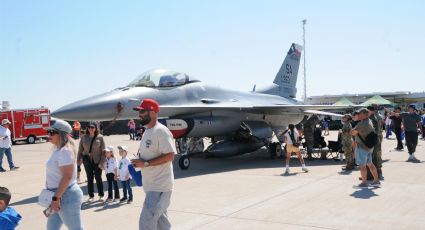 Maravilla a espectadores el show aéreo en Laredo, Texas | FOTOS