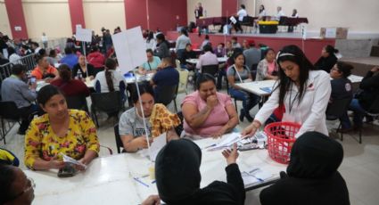 Inicia entrega de 12 mil becas a estudiantes de educación básica en Nuevo Laredo