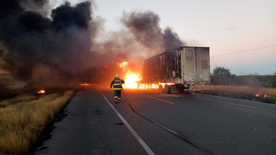 Bomberos neolaredenses actuaron para sofocar el fuego