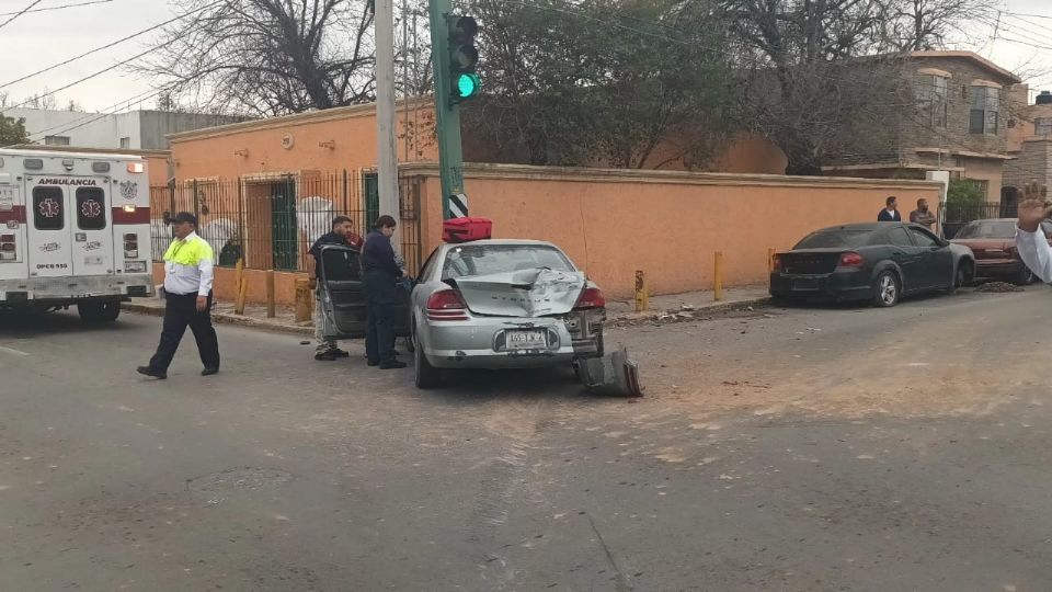 Los dos involucrados en el accidente resultaron lesionados, indicando como el otro había sido responsable del choque entre sus vehículos