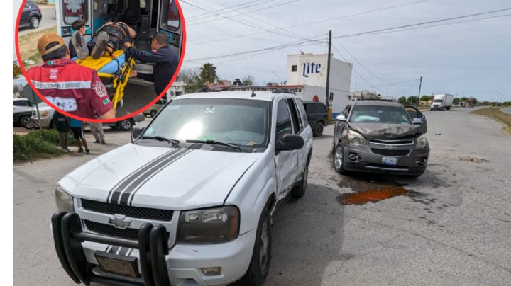 Fuerte choque entre camionetas deja a tres personas lesionadas en la colonia Valles Elizondo