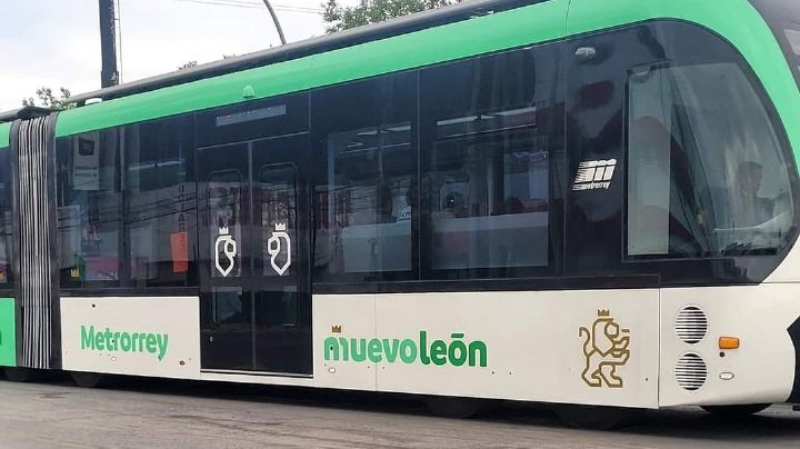 Sorprende tren eléctrico circulando por calles de Monterrey I FOTOS