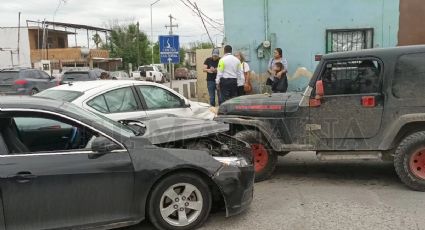 Nuevo Laredo: mujer no hace alto y ocasiona carambola en la Mirador 