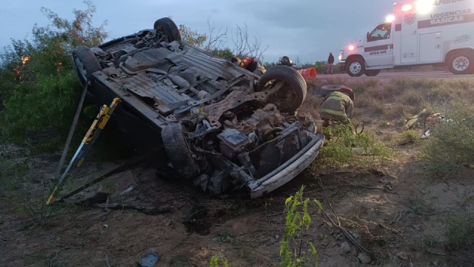 El residente de esta popular colonia no logró llegar hasta su casa, pereciendo por su propias consecuencias al volante