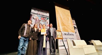 Presentan libro sobre los 100 años de El Mañana