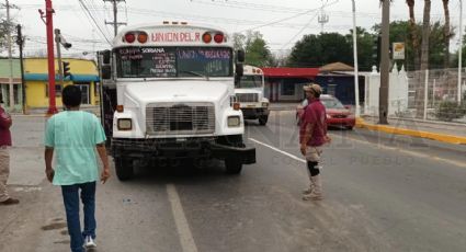 Abuelitos se salvan de milagro en accidente con autobús en la Colonia Hidalgo; se engancharon con la unidad