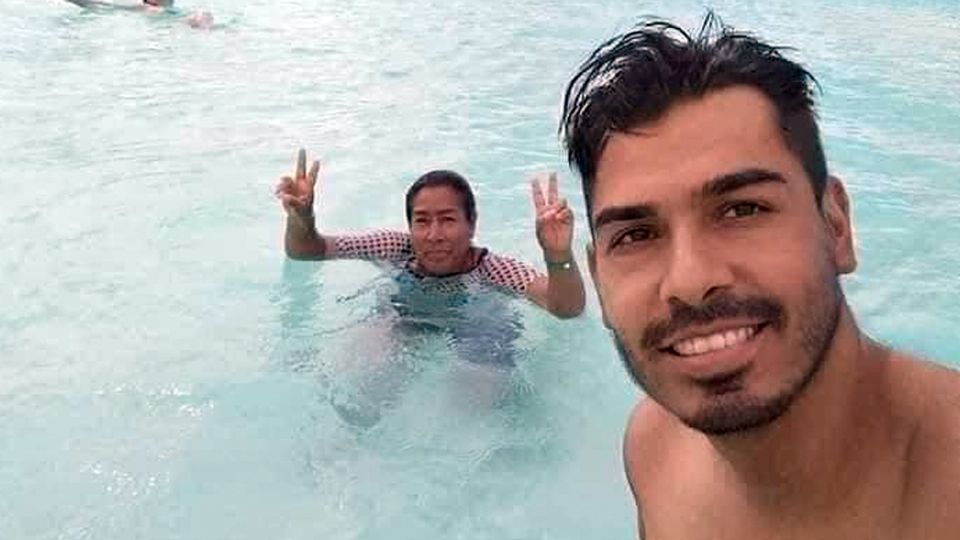 Madre e hijo conocen juntos el mar Caribe