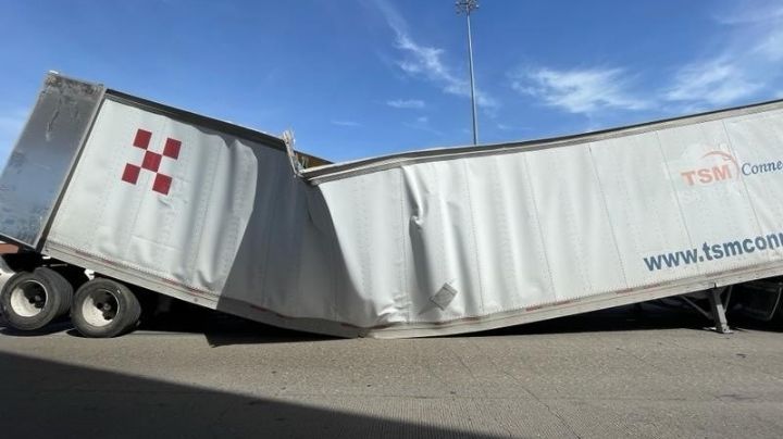 Caja partida de tráiler provoca caos en Puente de Comercio Mundial