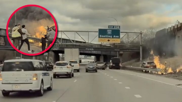 Hombres salvan a conductor de morir quemado dentro en su auto en llamas | VIDEO