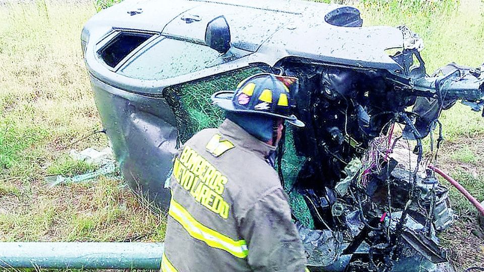 El vehículo quedó completamente destrozado tras el accidente