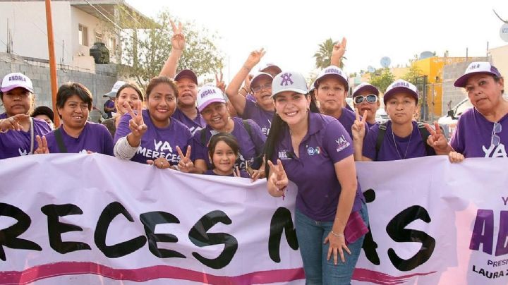Yahleel Abdala recorre las calles de Villas de San Miguel; dialoga con vecinos