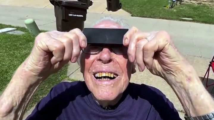 Abuelito cazador de eclipses de 105 años disfrutó su eclipse solar número 13; va por el 14 en 2026